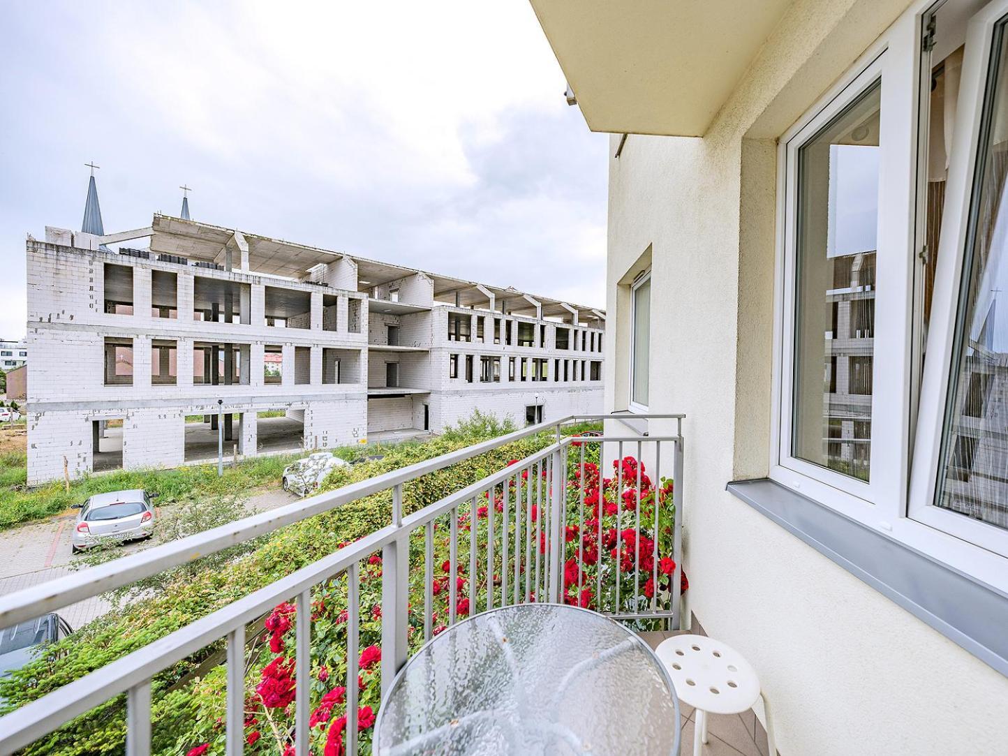 Z Balkonem I Bezplatnym Parkingiem Apartment
